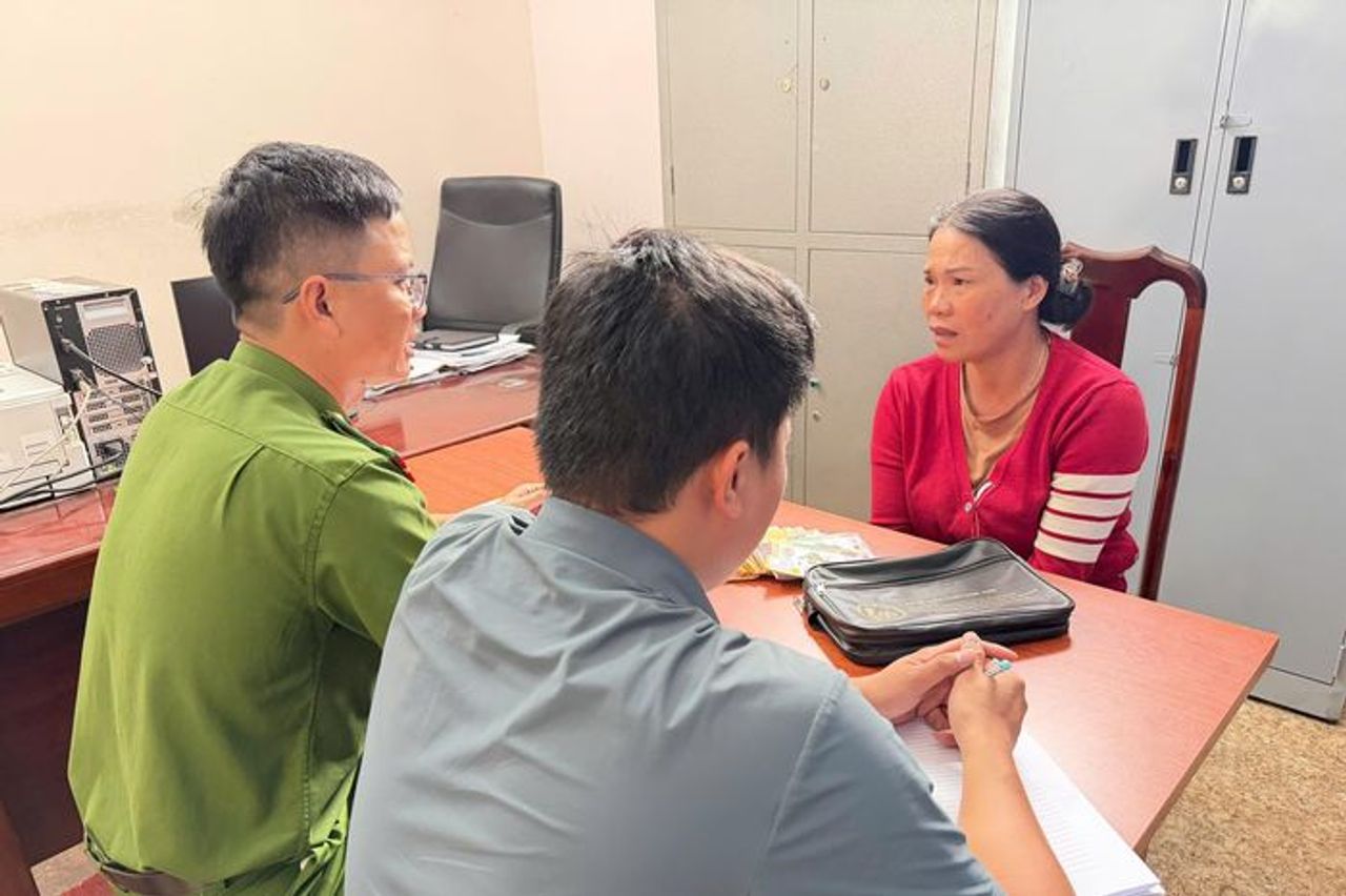 Bắt người phụ nữ cướp giật túi vé số của cụ ông 79 tuổi ở Đắk Lắk - Báo VTC News