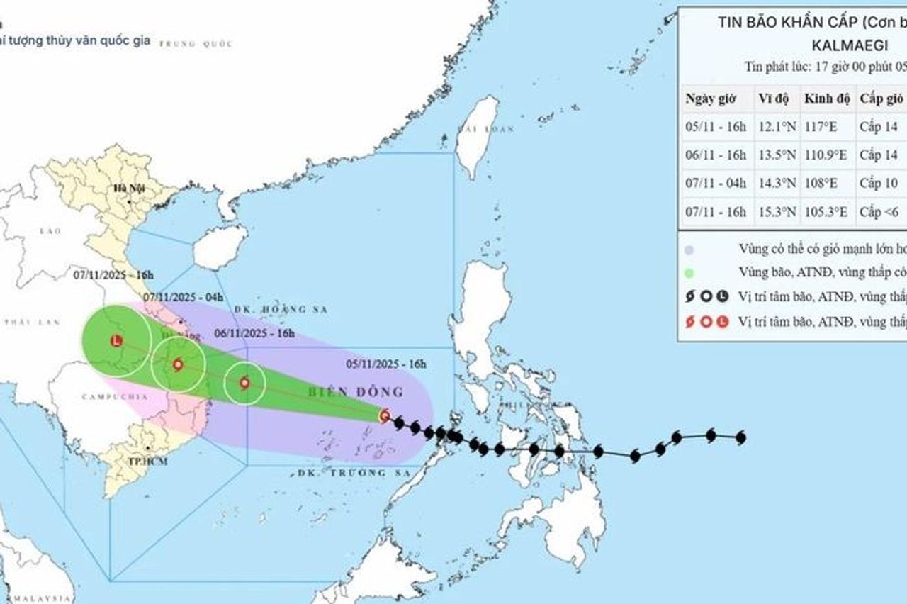 Bão số 13: Sức gió, mưa lớn - khác biệt với Damrey và Molave - Báo VietnamPlus