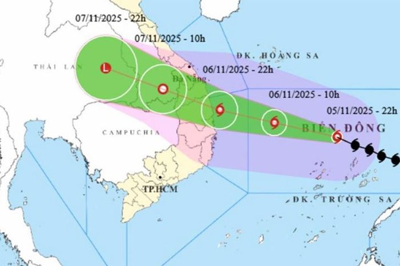 Bão số 13 Kalmaegi duy trì cấp 14, dự báo đổ bộ Quảng Ngãi - Gia Lai - Báo VTC News